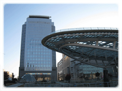 オアシス21とNHK名古屋放送センター